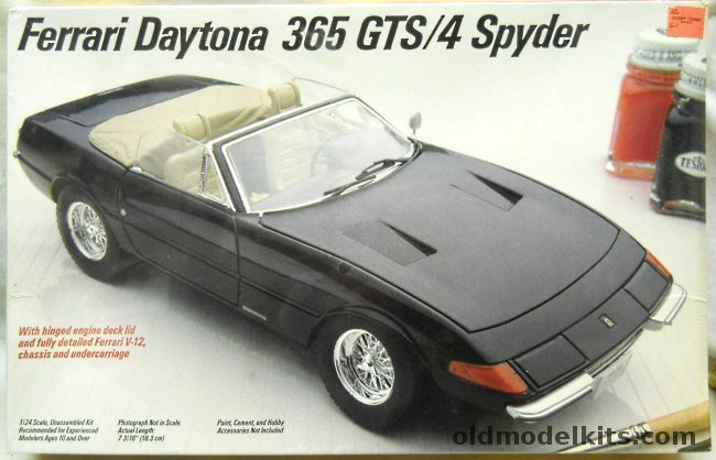 Testors 1/24 Ferrari Daytona Spyder 365 GTS/4, 230 plastic model kit